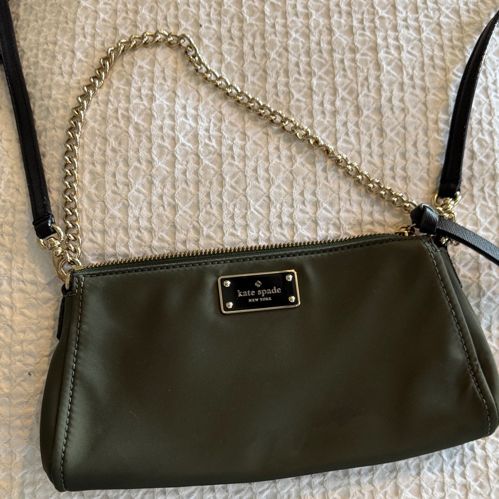 Kate Spade Dark Green Crossbody Bag with Chain. Crossbody strap removable.